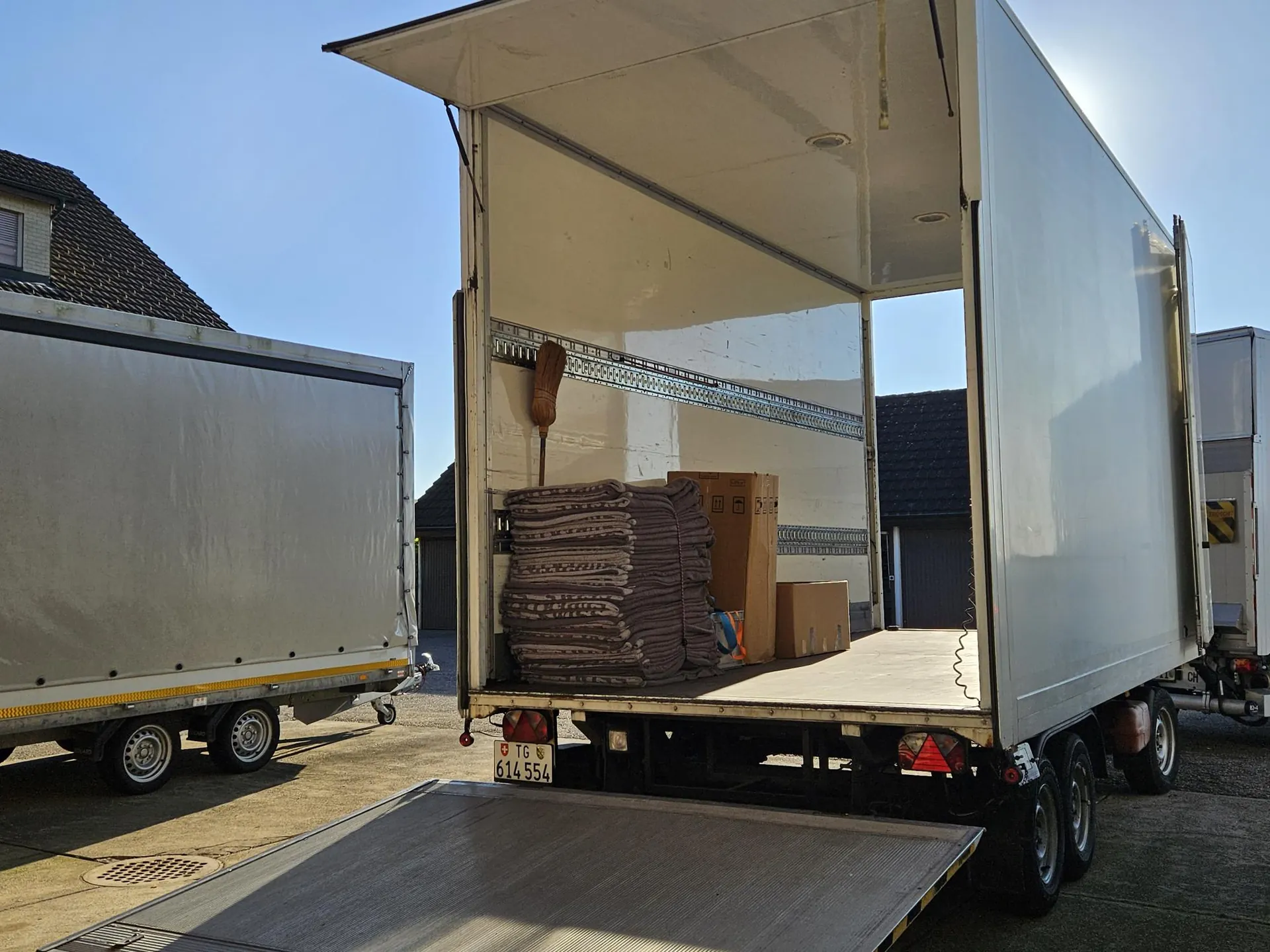 Sachentransportanhänger 2 (Koffer)